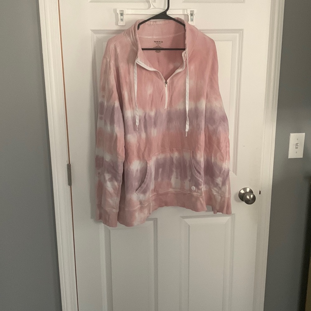 Torrid active 4 plus size sweater. Womens